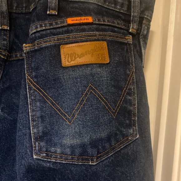 Wrangler 13Original Flame Resistant FR Jeans Men’s Size 42x36 - Picture 6 of 11